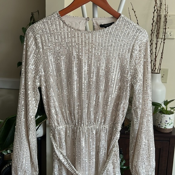 🥂👗✨ Forever21 Sequin Peasant Long-sleeve Mini Dress-S-Champagne-NWT - Picture 10 of 16